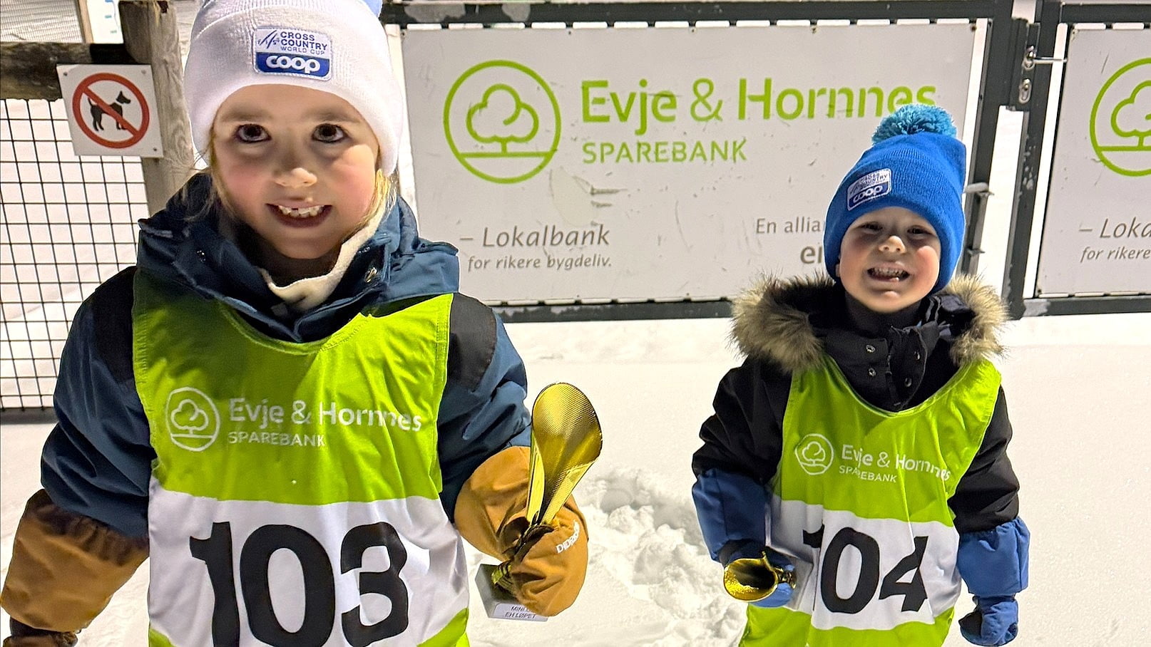 Barn som har fått pokal