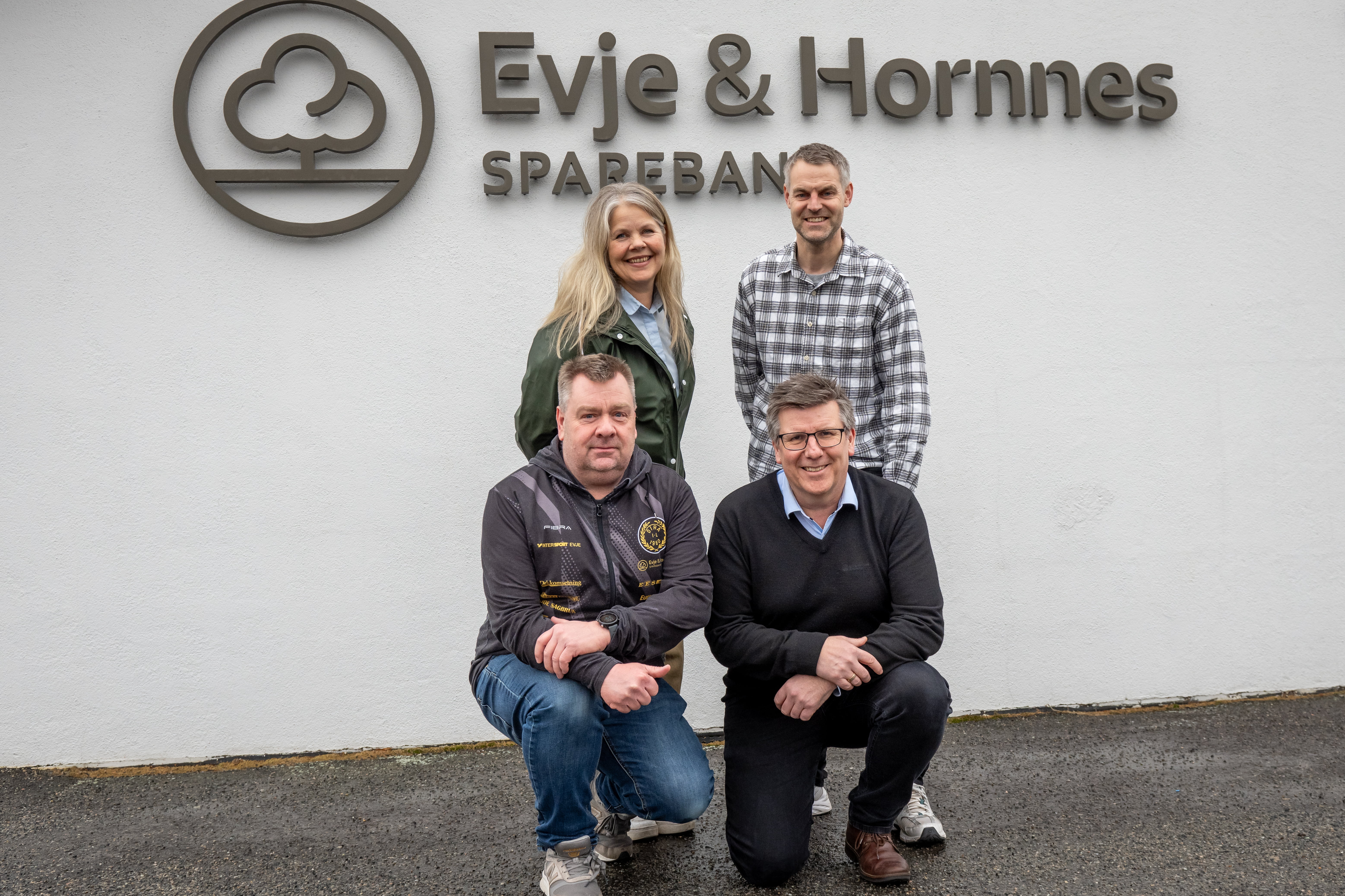 Else og Tony fra Otra IL og Knut Kjetil og Arnt Steven fra Evje og Hornnes Sparebank