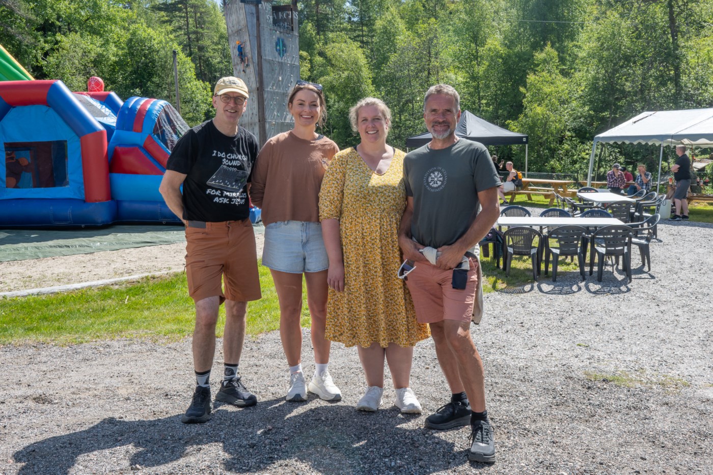 Bjarte Frøysnes, Emma Kristine Leesland, Irene Åtland og Helge Stokkeland